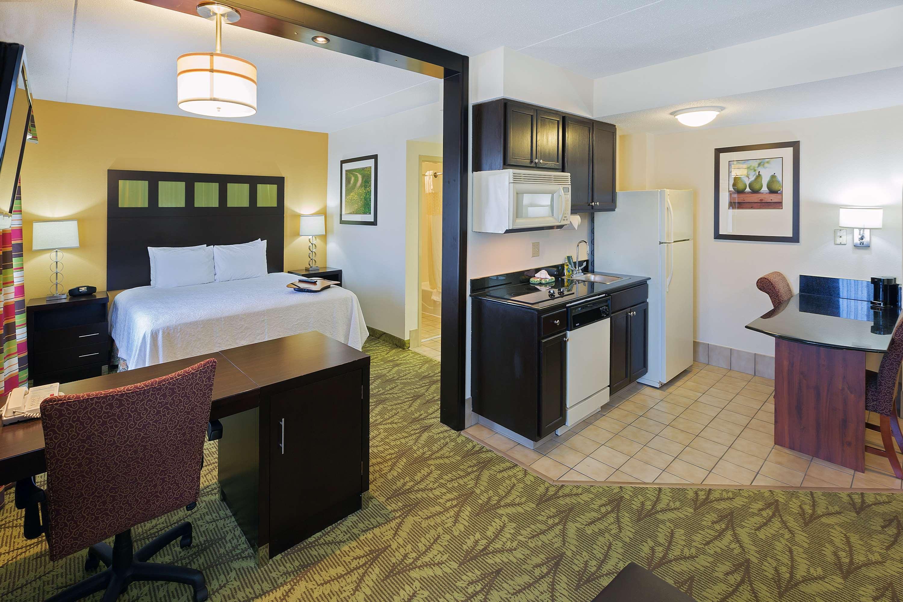 Hampton Inn & Suites Tulsa-Woodland Hills Eksteriør bilde